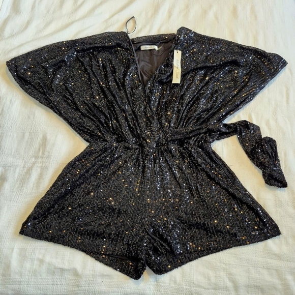 Mustard Seed women's size Large black mini sequined covered romper pockets NWT - Picture 1 of 10